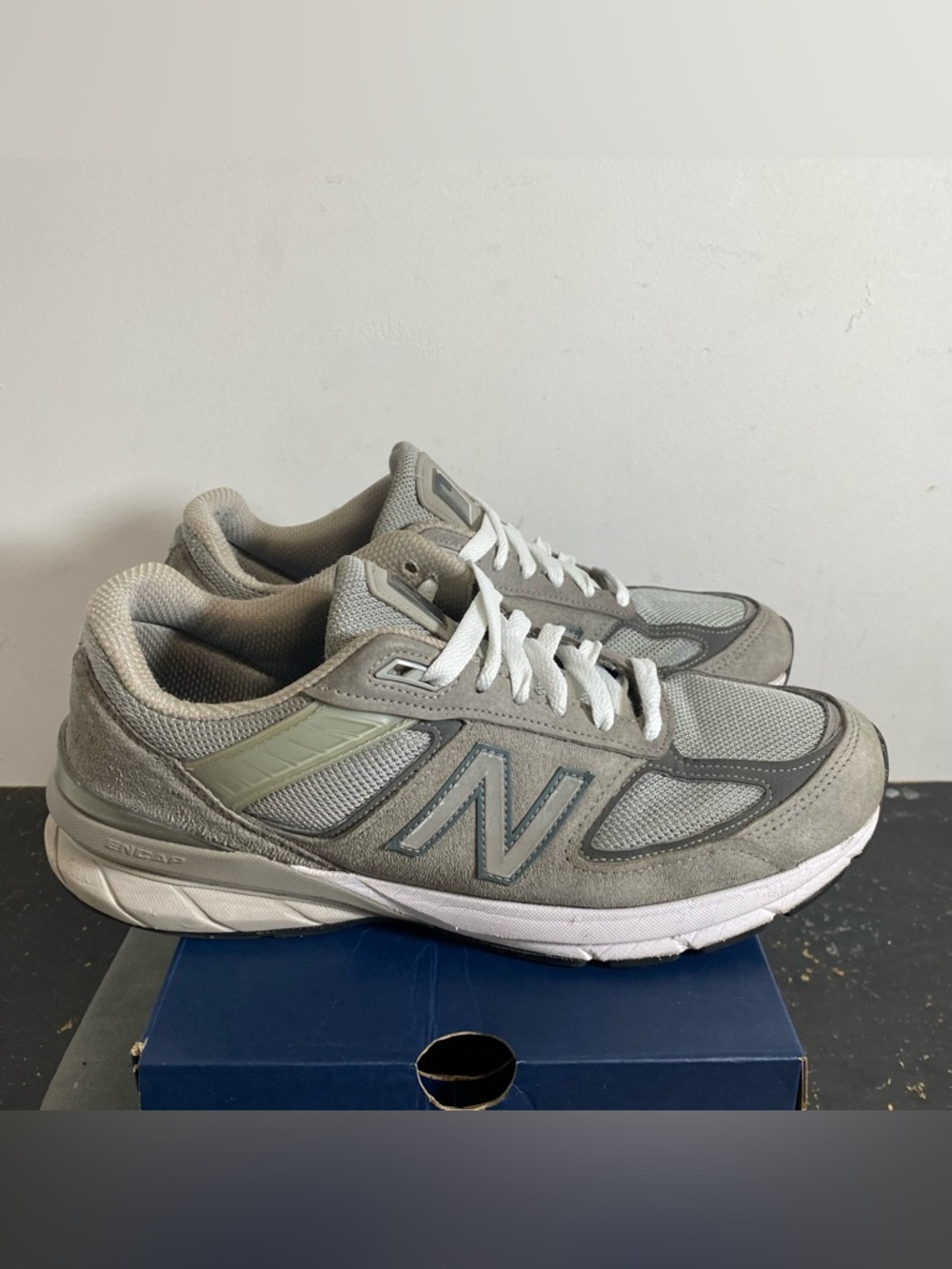 Size 10.5 - New Balance 990 V5 - Picture 4 of 9
